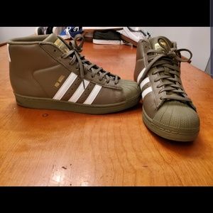 Adidas olive green pro model